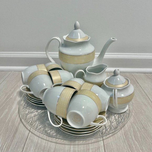 "Lorren Home Trends" China Gold Mix & Match Coffee Set of 19 - Picture 1 of 16
